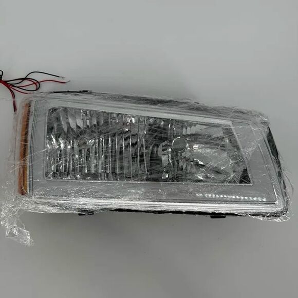 2003-06 Chevrolet Silverado Headlight Assembly Right Passenger Side Chrome Lens - Picture 1 of 11